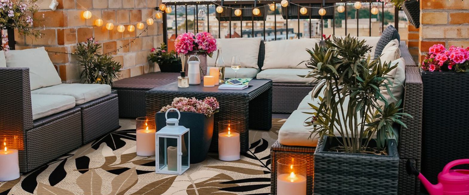 Moderni terassimatto ulkotilassa