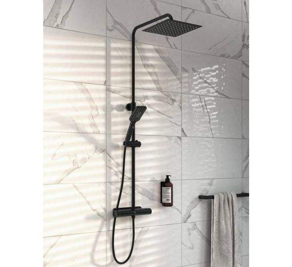 Sadesuihkusetti Gustavsberg Estetic Square, termostaattihanalla, matta musta