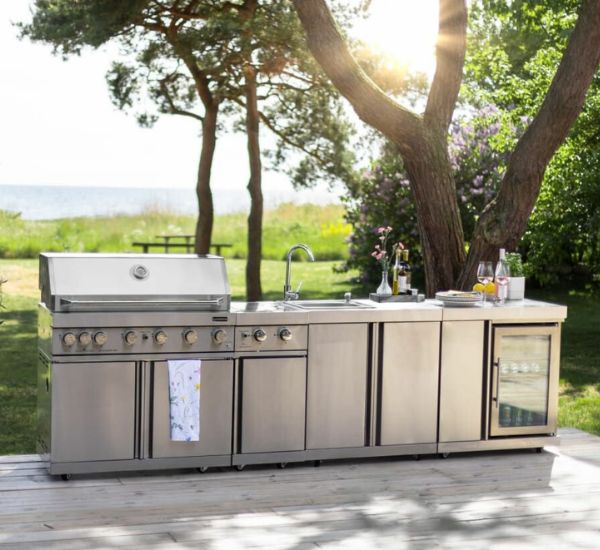 Myoutdoorkitchen Florida ulkokeittiö pihalla